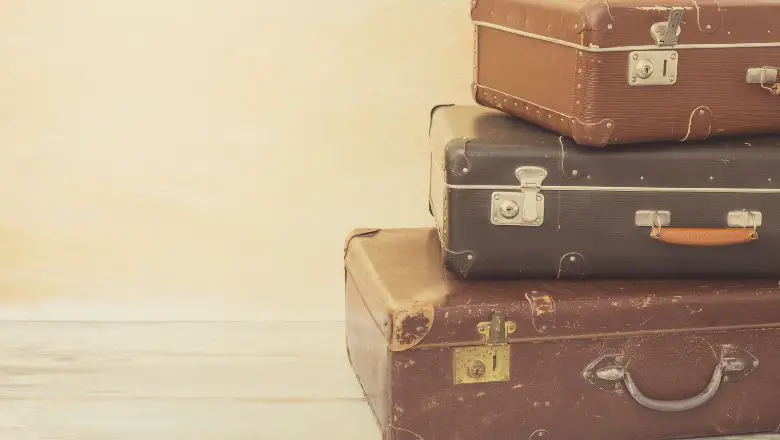 DIY Jewelry Storage Idea #4: : Vintage Suitcase Jewelry Box