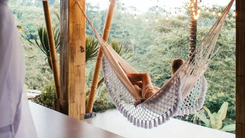 DIY Outdoor Canopy Ideas #3: Bohemian Macramé Canopy Swing