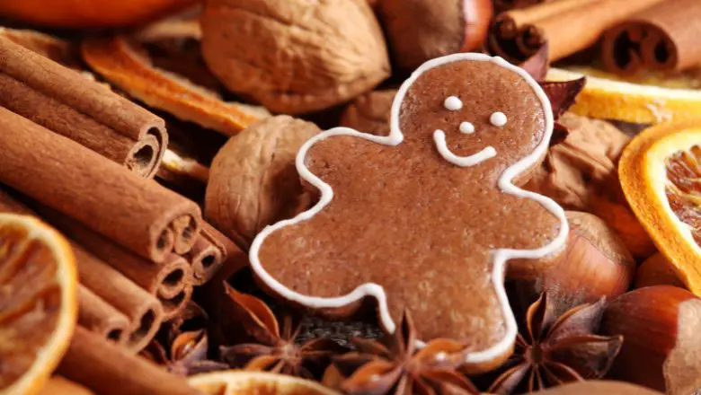 Gingerbread Cookie Dip: Sweet Celebration
