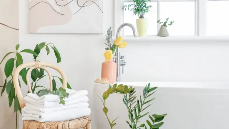 Greenery and Natural Elements: Bringing Life into the Bathroom