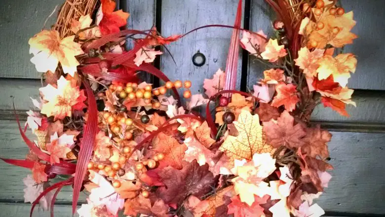 Harvest Wreaths: Autumnal Door Decor