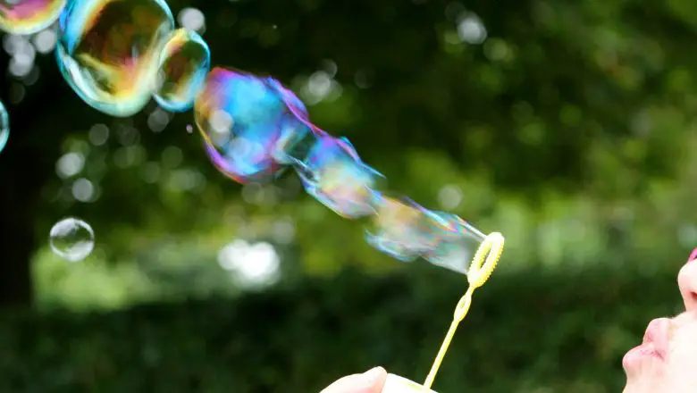 Summer Crafts for Kids #4: Homemade Bubble Wands