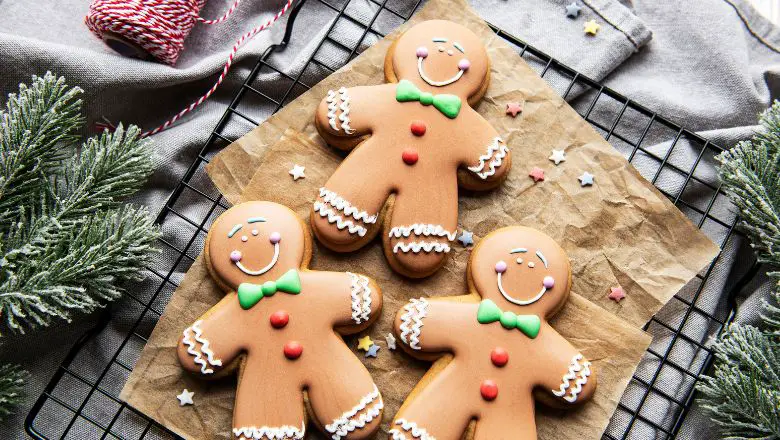 Jolly Gingerbread Crew: Edible Snowman Friends