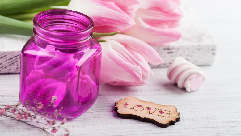 Love Potion: DIY Scented Bath Salts in a Jar