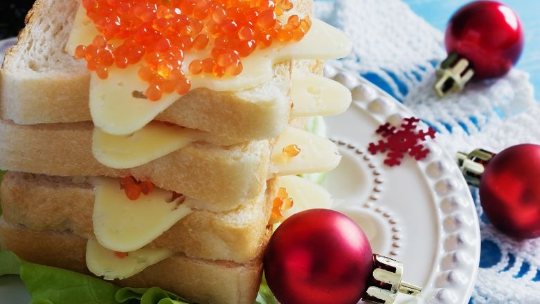 Mini Sandwich Trees: Festive Snacktime Fun