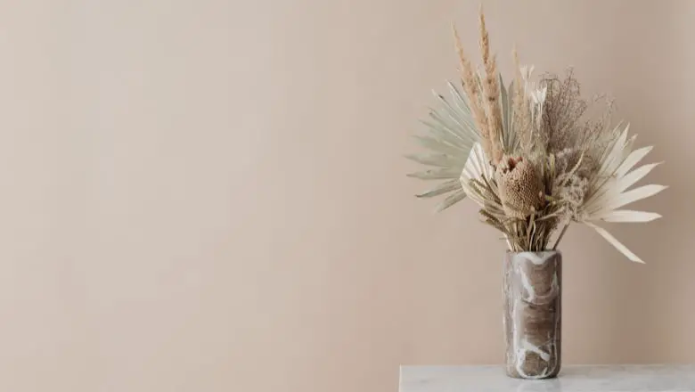 Rope-Wrapped Vases: Elevating Florals with a Rustic Twist